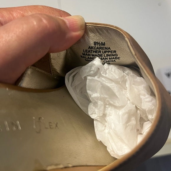 Anne Klein Tan Mules - Picture 6 of 7